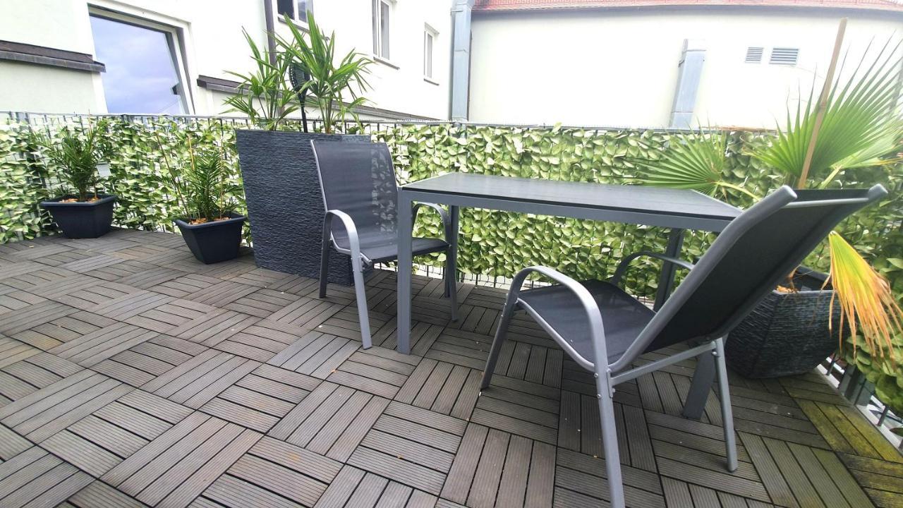 Neuburg Apartment Am Schloss นอยบวร์ก อันแดร์ โดเนา ภายนอก รูปภาพ
