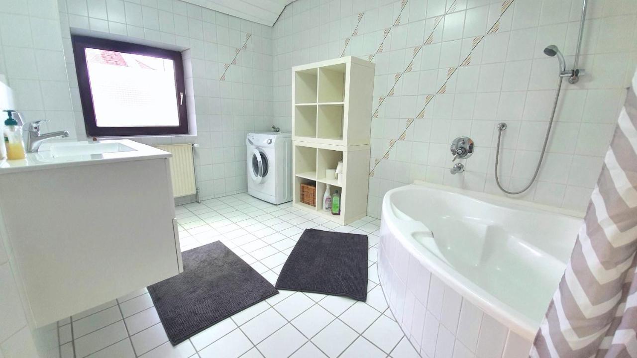 Neuburg Apartment Am Schloss นอยบวร์ก อันแดร์ โดเนา ภายนอก รูปภาพ