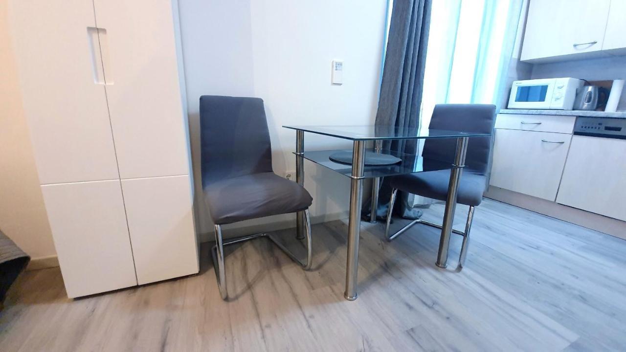 Neuburg Apartment Am Schloss นอยบวร์ก อันแดร์ โดเนา ภายนอก รูปภาพ